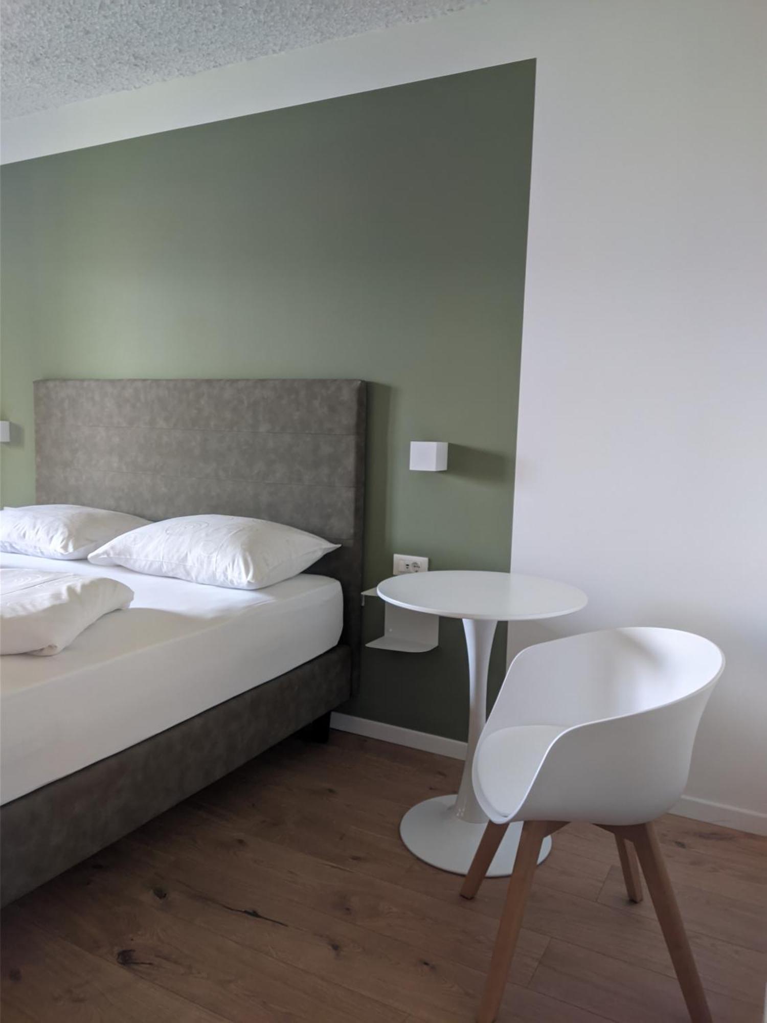 Garni Saltneregg Hotel Caldaro Ngoại thất bức ảnh