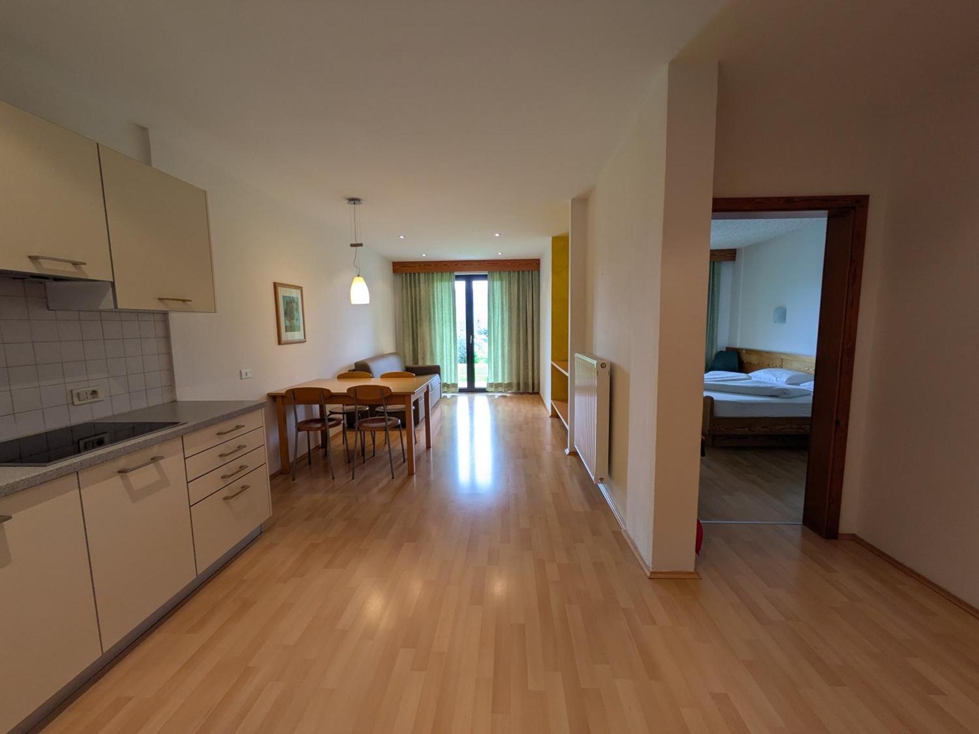 Garni Saltneregg Hotel Caldaro Ngoại thất bức ảnh